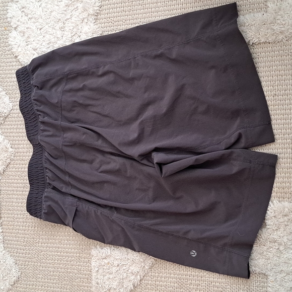 Lululemon men's shorts Grey medium - Picture 4 of 6